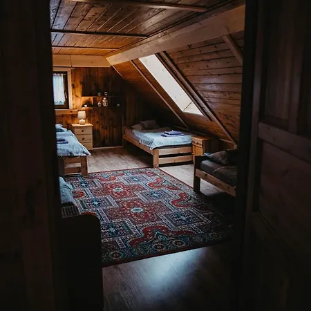 Sienna 1a Czarna Gora Строне-Шльонське